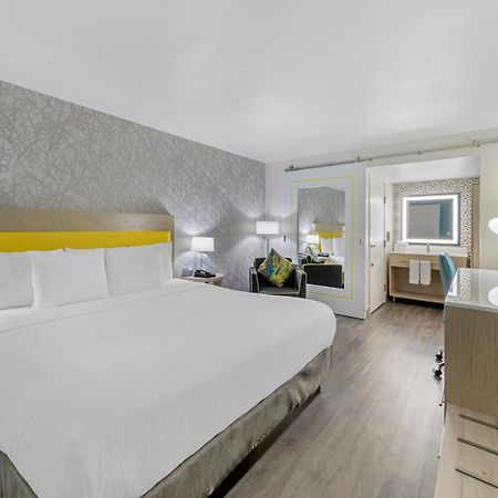 Hillstone Inn Tulare, Ascend Hotel Collection Extérieur photo