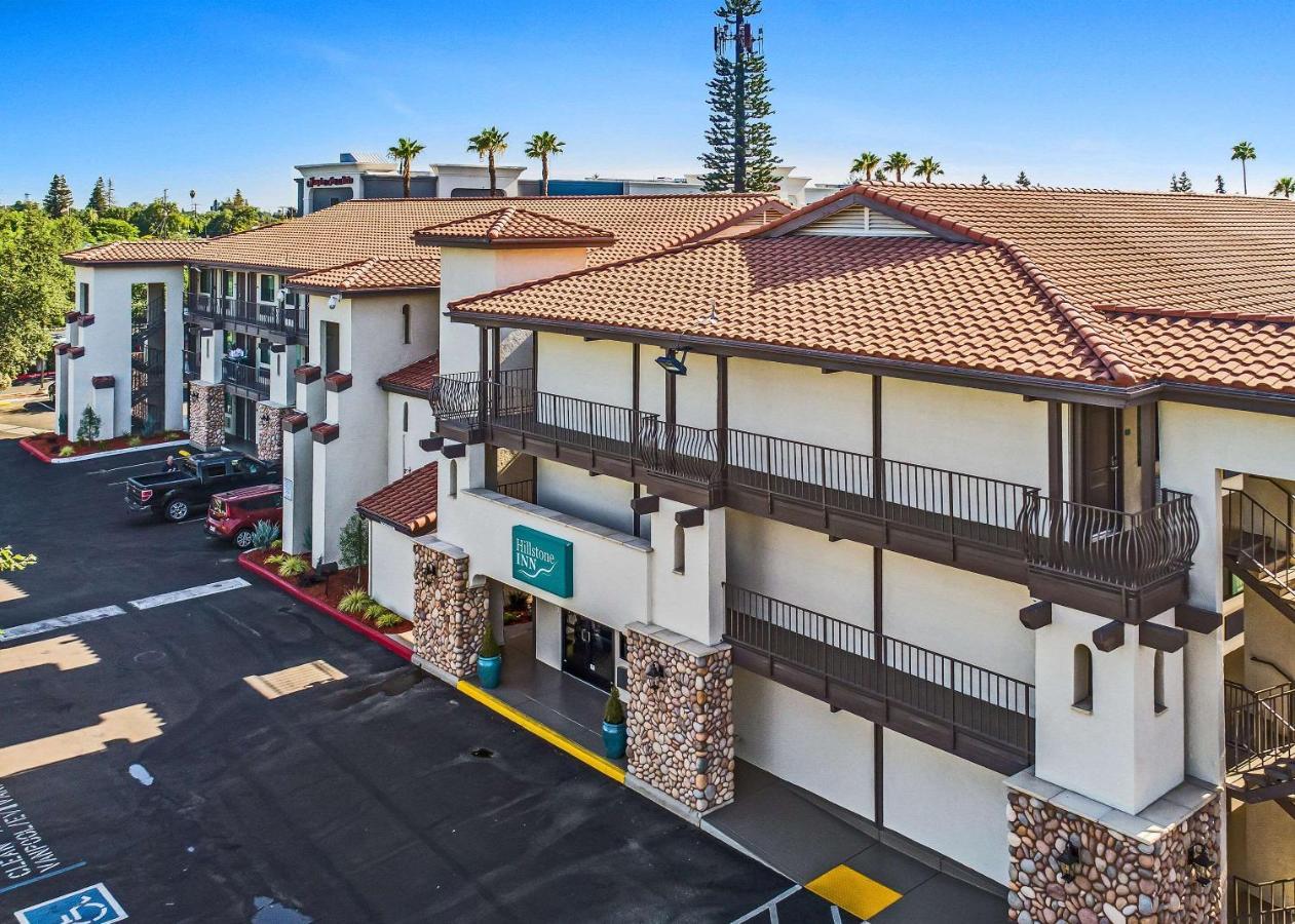 Hillstone Inn Tulare, Ascend Hotel Collection Extérieur photo