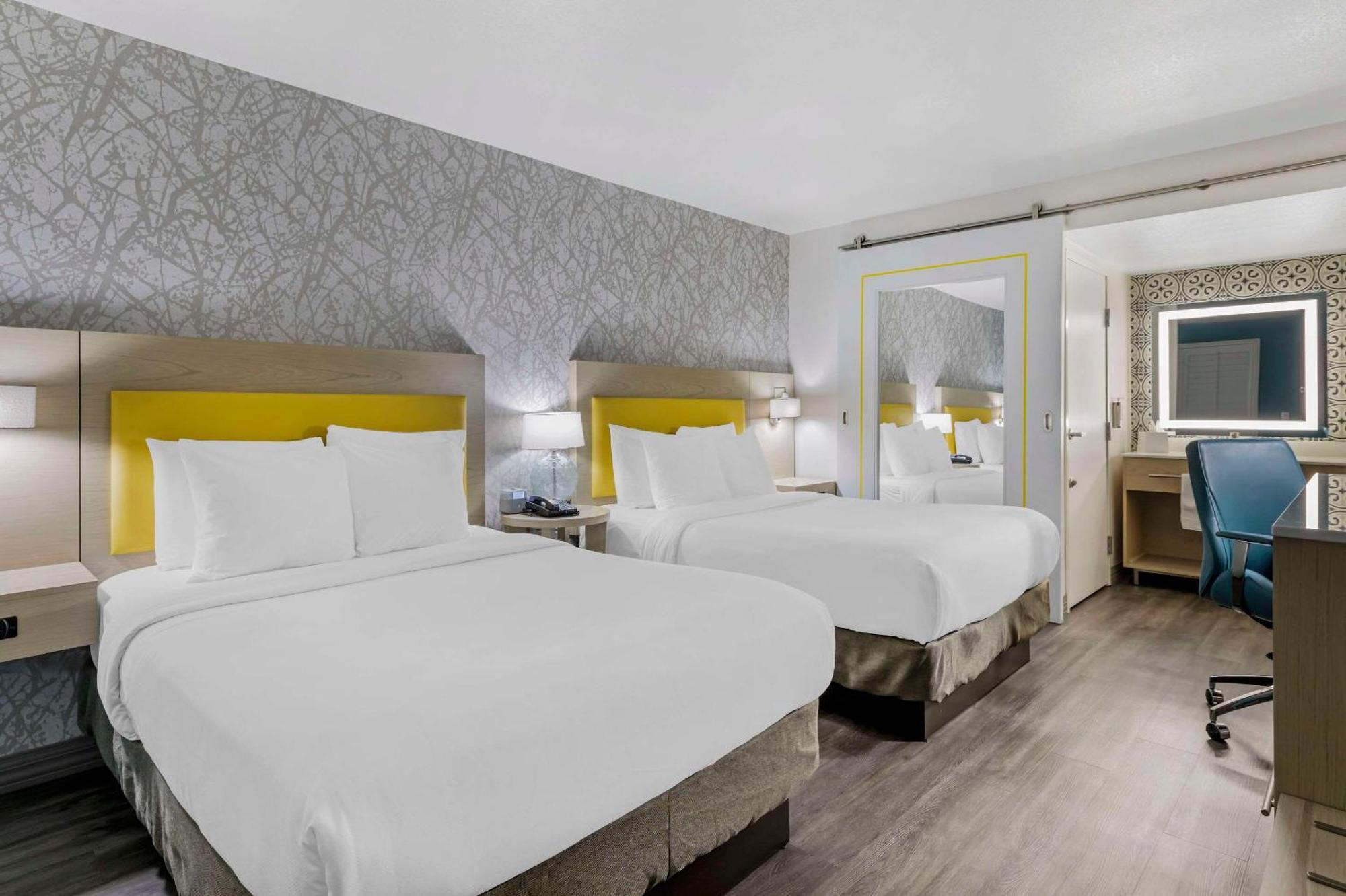 Hillstone Inn Tulare, Ascend Hotel Collection Extérieur photo