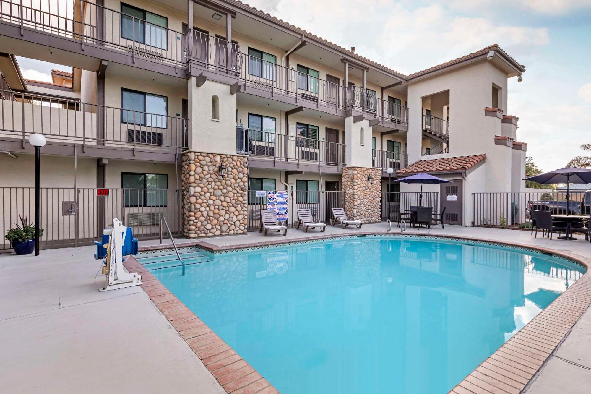 Hillstone Inn Tulare, Ascend Hotel Collection Extérieur photo
