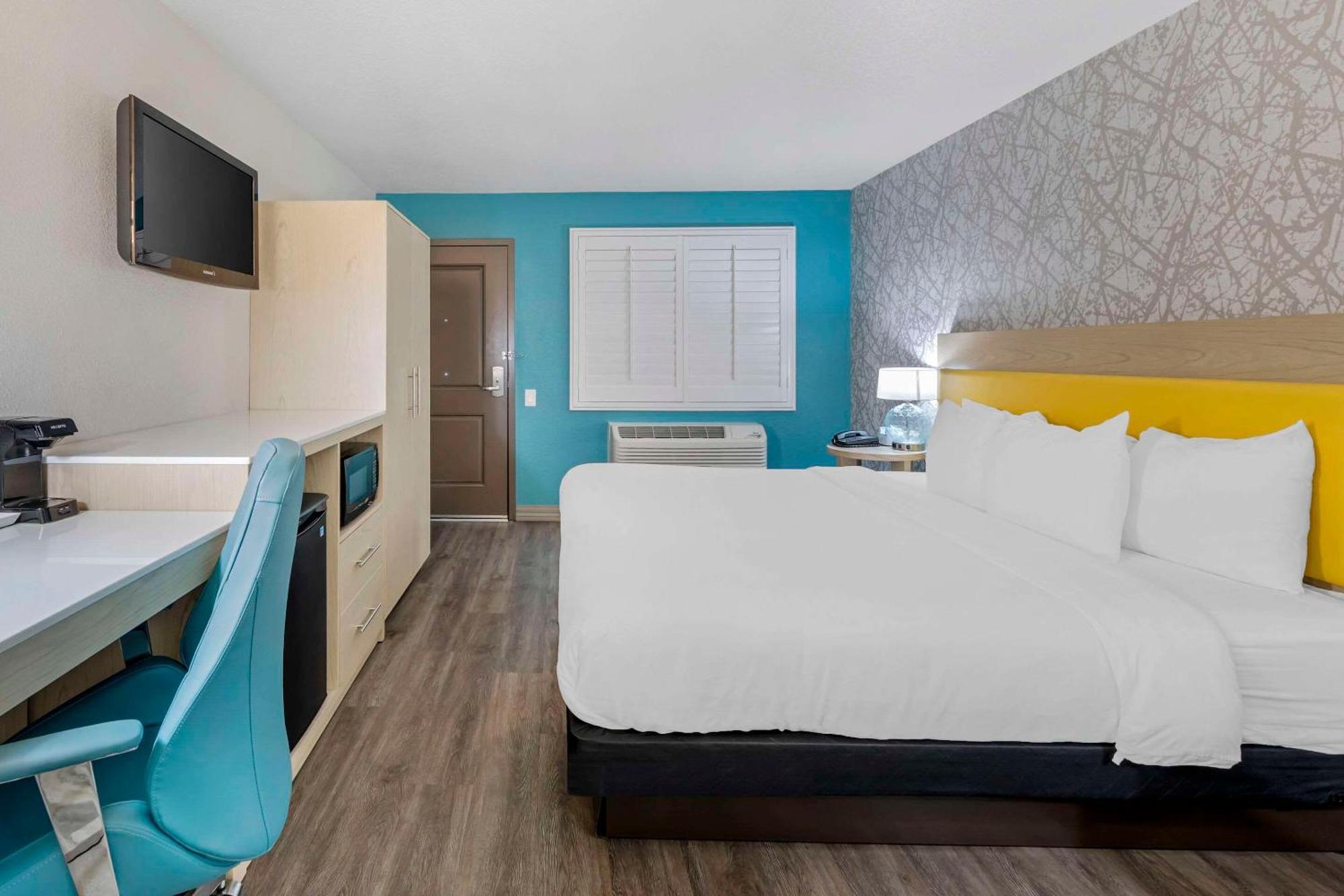 Hillstone Inn Tulare, Ascend Hotel Collection Extérieur photo