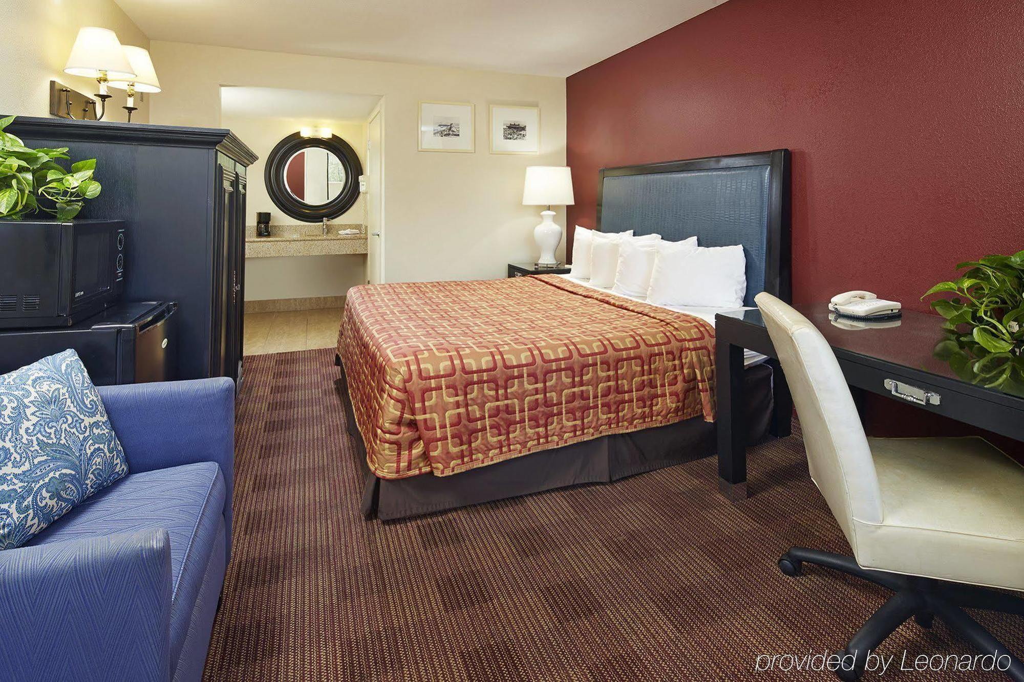 Hillstone Inn Tulare, Ascend Hotel Collection Extérieur photo