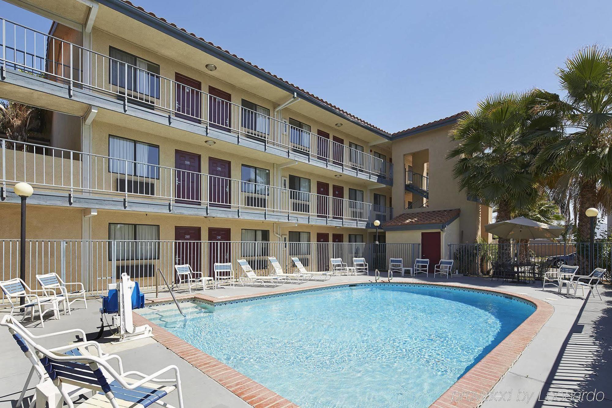 Hillstone Inn Tulare, Ascend Hotel Collection Extérieur photo
